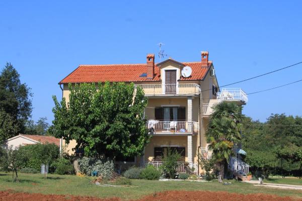 Apartments With Parking Space Basanija, Umag - 7149 - Savudrija