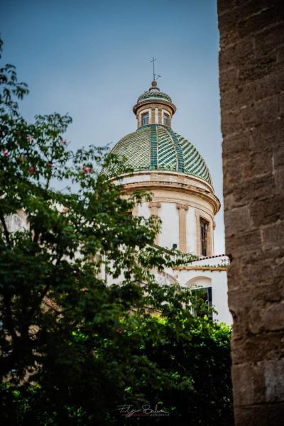 Na fotografii je vidět objekt La Casuzza di Lara nacházející se ve městě Sciacca.