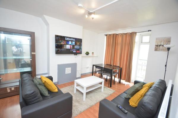 Beautiful London 2 Bedroom Flat near Finsbury Park, Londra