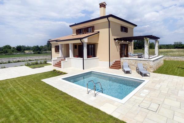 A la foto es mostra l'objecte Family friendly house with a swimming pool Kanfanar, Central Istria - Sredisnja Istra - 7330 situat a la ciutat de Kanfanar.