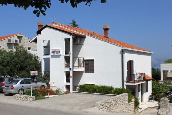 A la foto es mostra l'objecte Apartments with a parking space Cavtat, Dubrovnik - 8986 situat a la ciutat de Mlini.