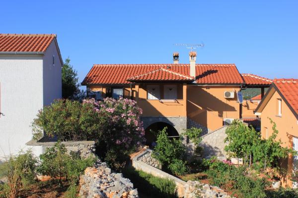 写真にはIlovik市にあるApartments with WiFi Ilovik, Losinj - 8078が写っています。
