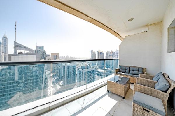 Foto 8: Spacious 3BR with 180˚ Dubai Marina Views