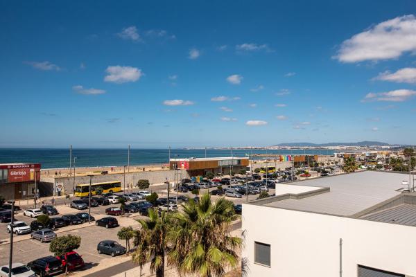 Foto 3: The View - Sea, Surf and Lisbon