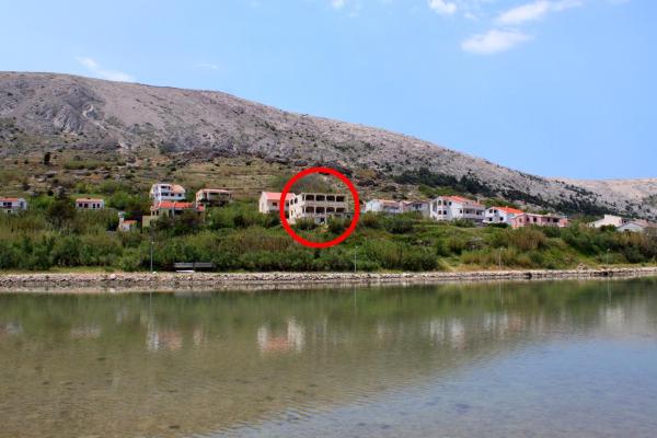 Auf dem Foto ist das Objekt Apartments by the sea Pag - 6494 in der Stadt Pag zu sehen.