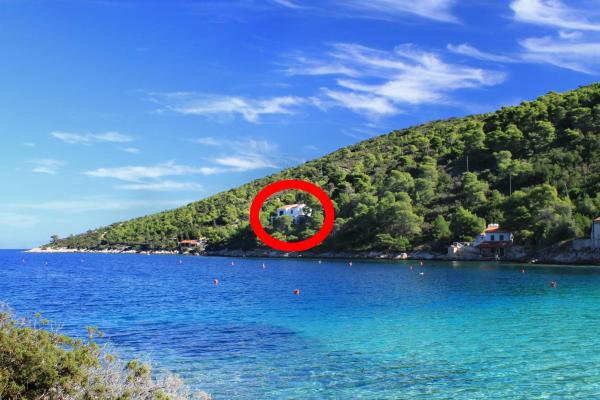 På billedet ses objektet Apartments by the sea Cove Stoncica, Vis - 8941 beliggende i byen Vis.