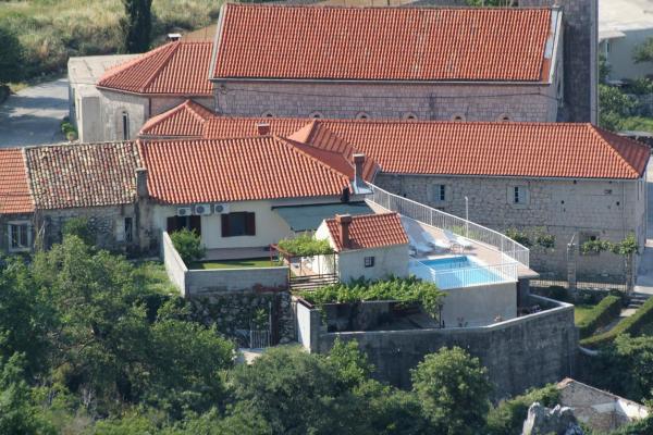 照片显示了位于Dubravka市的Holiday house with a swimming pool Dubravka, Dubrovnik - 9101物件。