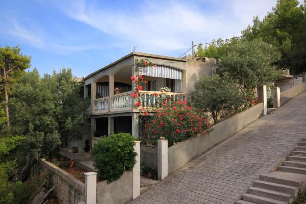 Na fotografii je vidět objekt Apartments by the sea Prigradica, Korcula - 9141 nacházející se ve městě Blato.