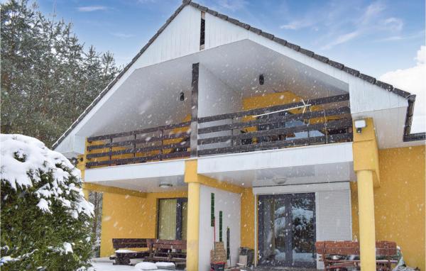 Auf dem Foto ist das Objekt Pet Friendly Home In Sokole Kuznica in der Stadt Sucha zu sehen.