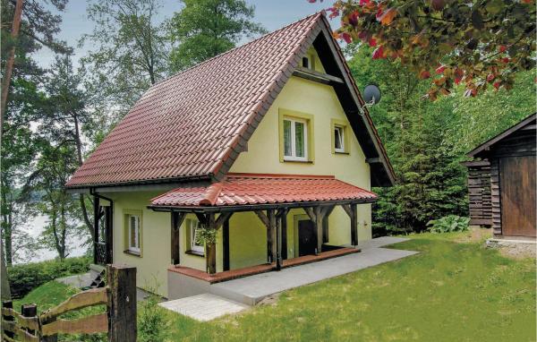 Na zdjęciu widoczny jest obiekt Holiday Home Gietrzald Sila położony w mieście Kręsk.