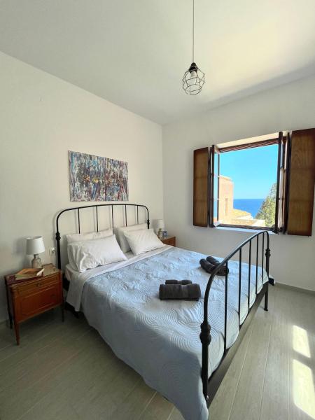 På billedet ses objektet Ritsos Family Apartment beliggende i byen Monemvasia.