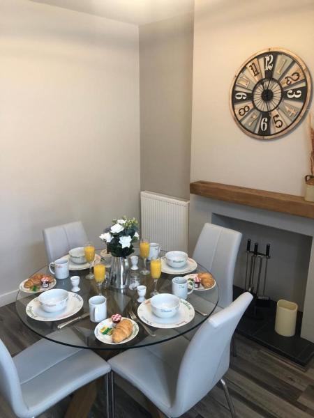 Nella foto è visibile l'oggetto 2 Bedroom Luton Townhouse situato nella città di Luton.