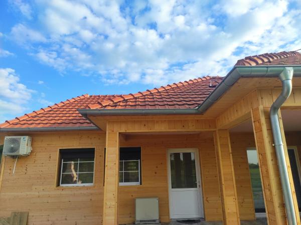 A la foto es mostra l'objecte Homoljski pogled Banja Zdrelo situat a la ciutat de Ždrelo.