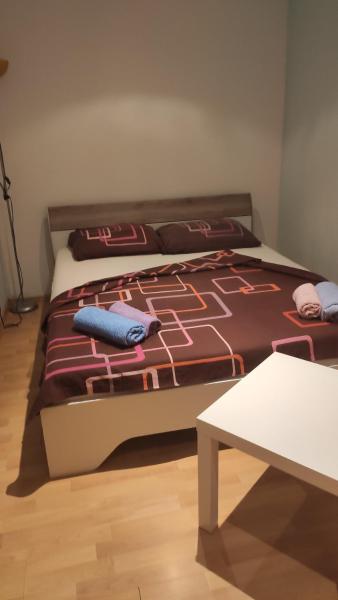 A la foto es mostra l'objecte Mala kućica situat a la ciutat de Zagreb.