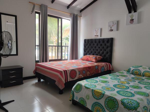 A la foto es mostra l'objecte Casa Lyra situat a la ciutat de Cali.