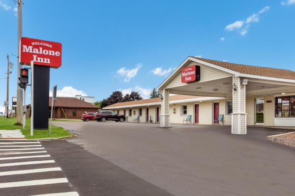 Auf dem Foto ist das Objekt Malone Inn in der Stadt Malone zu sehen.