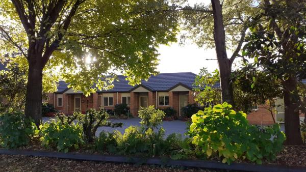 Na zdjęciu widoczny jest obiekt Northwood Motor Lodge położony w mieście Belfast.