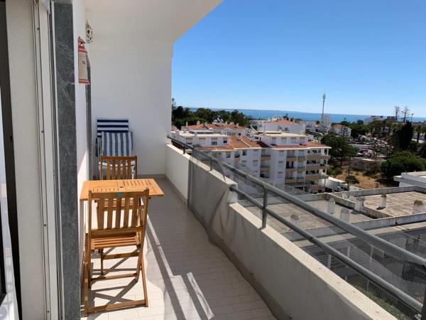 A la foto es mostra l'objecte Casa Leo situat a la ciutat de Lagos.