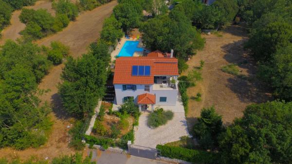 A la foto es mostra l'objecte Family friendly house with a swimming pool Bisko, Zagora - 18181 situat a la ciutat de Dicmo.