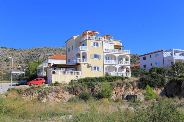 Apartments With A Parking Space Seget Vranjica, Trogir - 18138 - Seget Vranjica
