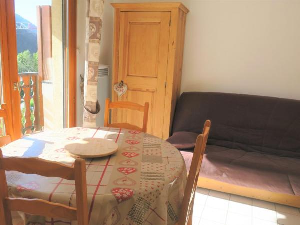 A la foto es mostra l'objecte Charmant studio avec balcon, parking, et équipements cuisine pour 4 personnes à Châtel - FR-1-198-152 situat a la ciutat de Châtel.
