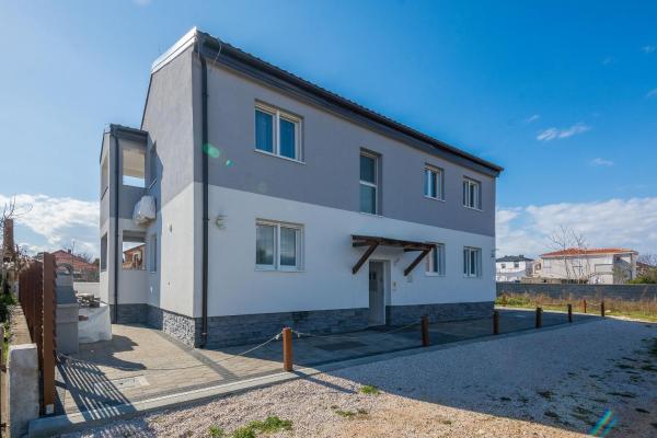 照片显示了位于Vir市的Apartments with parking space Vir - 19332物件。
