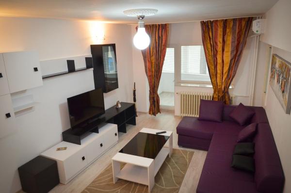 Na foto é possível ver o objeto Dracula Adventure Tours Accommodation localizado na cidade de Bucharest.