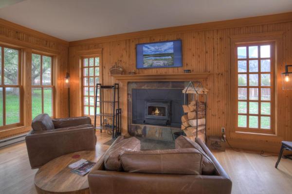 Capital Cottage In Creede, Co