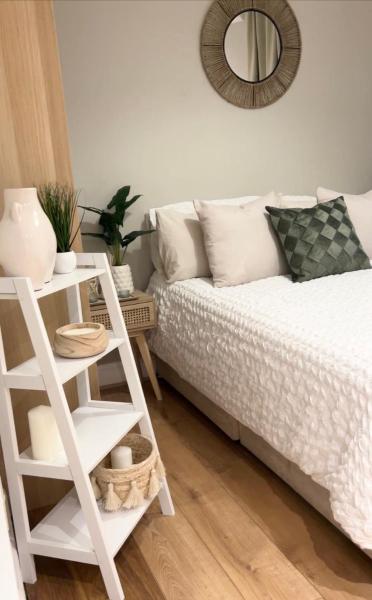 London Property Apartments for up to 6, next to Big Ben & London Eye, London