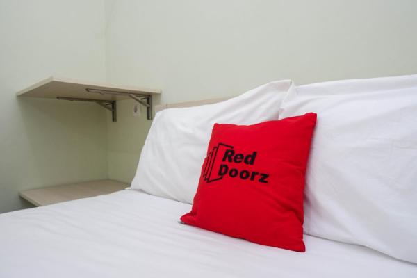 Reddoorz Syariah Near Gerbang Tol Krapyak 2 Semarang - Tugu
