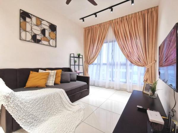 Na fotografii je vidět objekt 4 Traders Garden 1 Bedroom Pool View Netflix WiFi nacházející se ve městě Cheras.