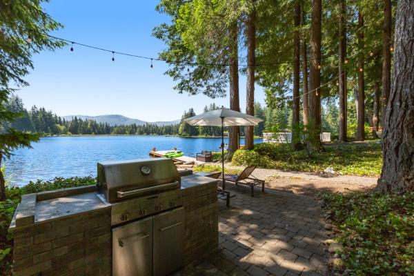 Фотография 7: Sunset Chalet at Lake Alice