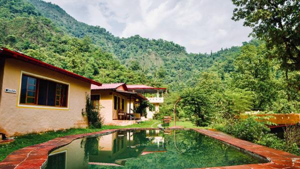 På billedet ses objektet Shiv Shakti Yogpeeth Cottages beliggende i byen Rishikesh.
