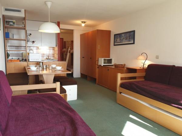 Na zdjęciu widoczny jest obiekt Studio Exposé Sud, Proche Pistes, Coin Montagne, WIFI Gratuit, 4 Pers, Non-Fumeur, Animaux Non Admis - FR-1-275-142 położony w mieście La Rosière.