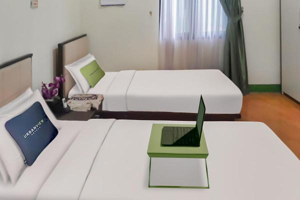 写真にはDepok市にあるUrbanview Resort Vedca Cianjur by RedDoorzが写っています。