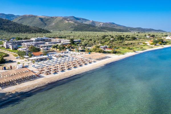 The photo shows the ALEA Hotel & Suites located in the city of Prinos.