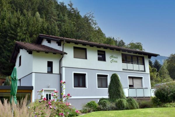 På billedet ses objektet Haus Tina Zimmer beliggende i byen Proleb.