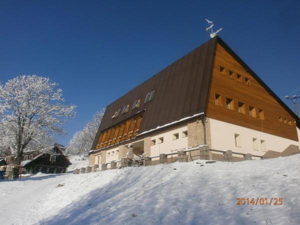 A la foto es mostra l'objecte Hotel Vltava situat a la ciutat de Strážné.