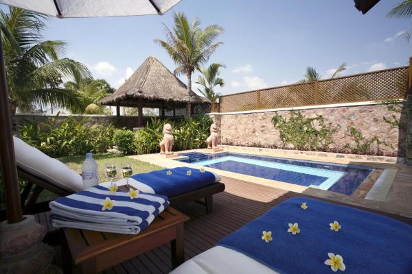 Na zdjęciu widoczny jest obiekt Palace Residence & Villa Siem Reap położony w mieście Phumĭ Kruŏs.