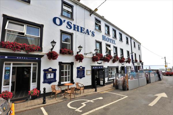 A la foto es mostra l'objecte O'Shea's Hotel situat a la ciutat de Tramore.