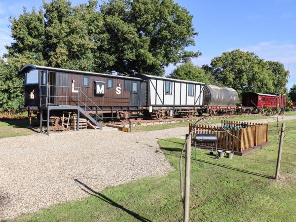 A la foto es mostra l'objecte The Brake Wagon at High Barn Heritage situat a la ciutat de Gosfield.