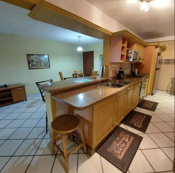 Nella foto è visibile l'oggetto Cómodo apartamento en Naguanagua situato nella città di Naguanagua.