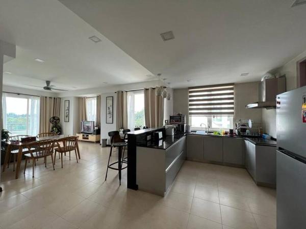 På bildet vises objektet Santubong Suites Sejinjang som ligger i byen Santubong.