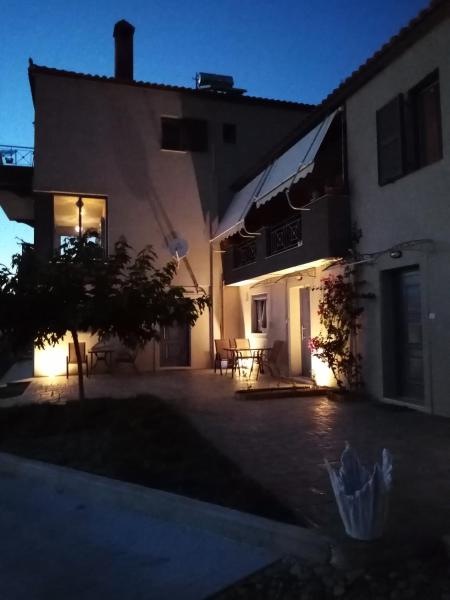 照片显示了位于Plati市的La casa di Elen物件。