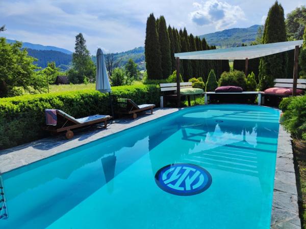A la foto es mostra l'objecte Luxury Resort Riverfront with Pool&Sports situat a la ciutat de Uvac.