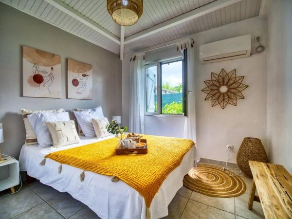 Appartement Domi Caraïbes Confortable Avec Une Piscine Chauffée Et Sécurisée Par Un Filet, Une Citerne Tampon Pour Faire Face Aux Coupures D'eau, Accès Netflix - Parc national de la Guadeloupe
