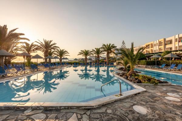 På billedet ses objektet Mediterraneo Hotel beliggende i byen Hersonissos.