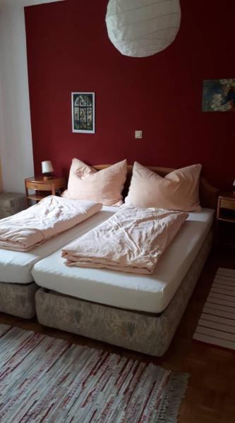 A la foto es mostra l'objecte Landgasthaus Lehnerwirt situat a la ciutat de Oftering.