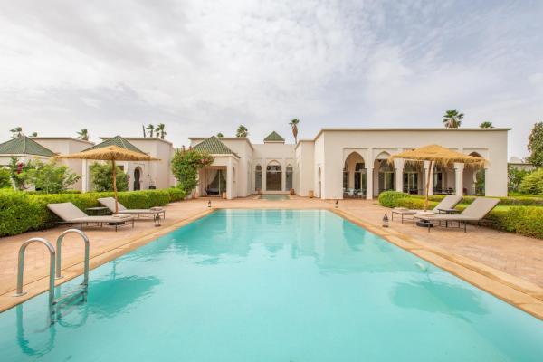 På bilden syns objektet Villa Des Arts - Marrakech - 10p - Vue Atlas som ligger i staden Amezrou.