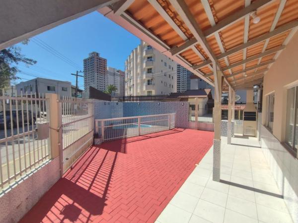 A la foto es mostra l'objecte BRUNO KLEMTZ DS1 - CASA COM PISCINA PRIVATIVA - 2 dorm - PRAIA DE MEIA PRAIA - BRUNO KLEMTZ situat a la ciutat de Itapema.